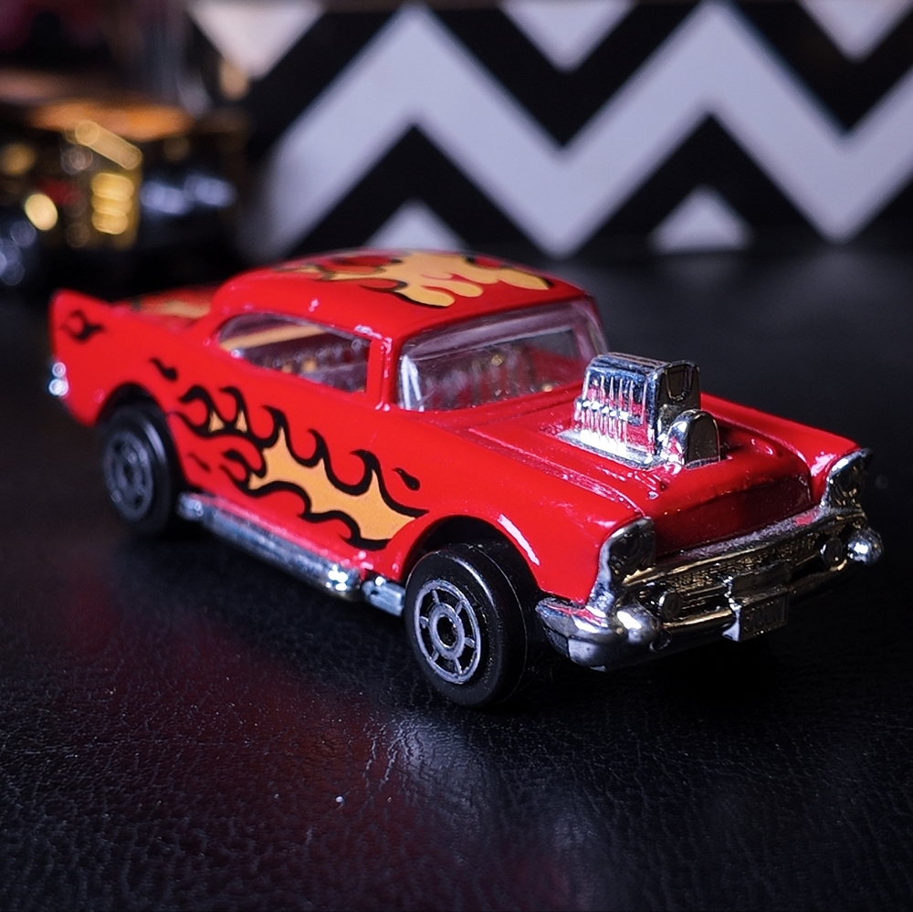 MAJORETTE '57 CHEVY DIECAST COLLECTIBLE CAR RED WITH FLAMES 1:64
